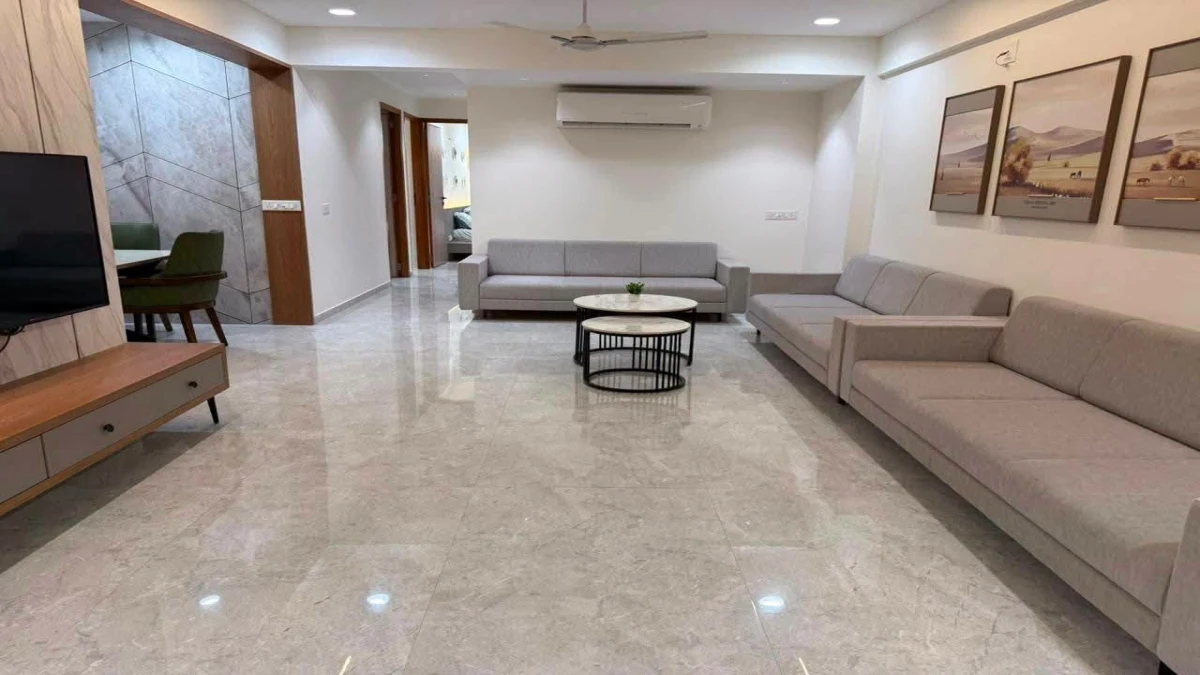 Project details page for 3 BHK Flat at Raysan