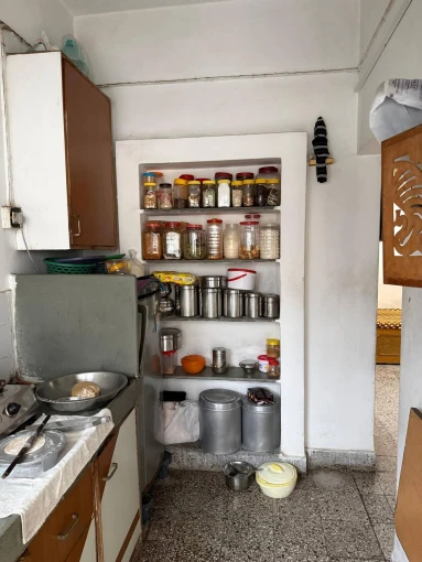 Gallery image 4 : 1 BHK Flat at Vastrapur