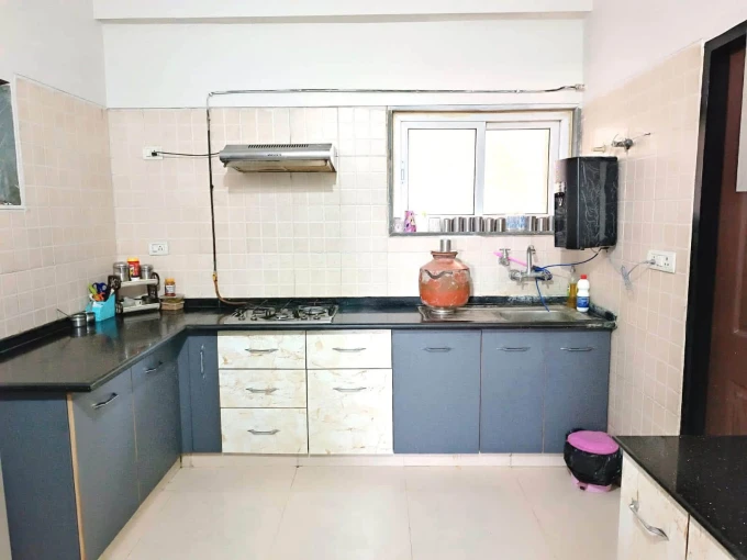 Gallery image 4 : 3 BHK Flat at Prahlad Nagar