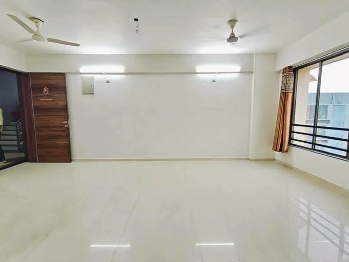 Gallery image 3 : 4 BHK Flat at Satellite